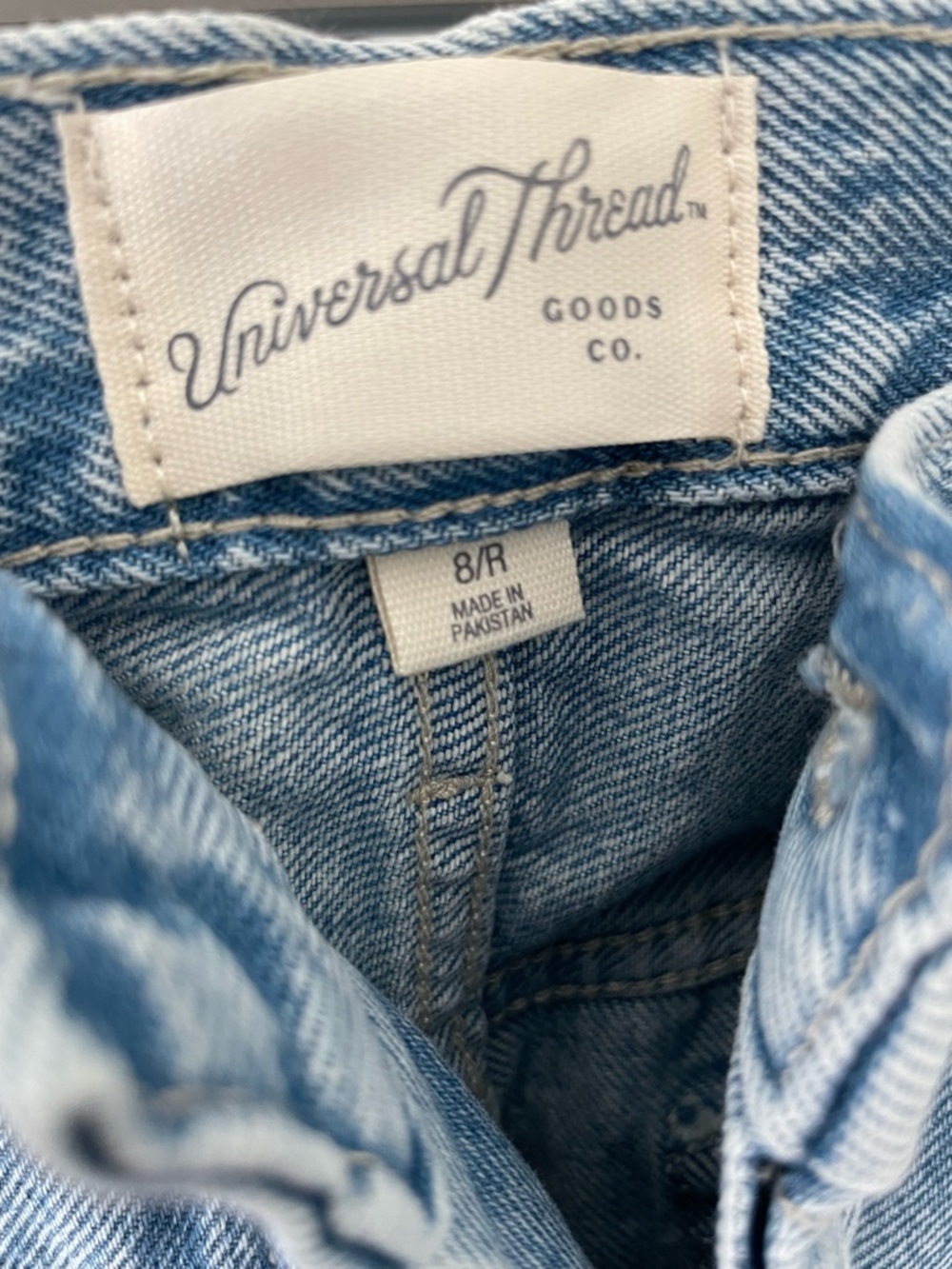NWT Universal Thread Women’s “Mid-rise Painter Boyfriend Jeans” Size 8 - Picture 5 of 8